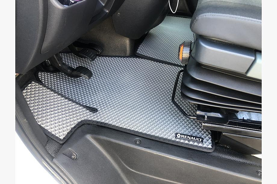 Как убрать запах резины из салона автомобиля