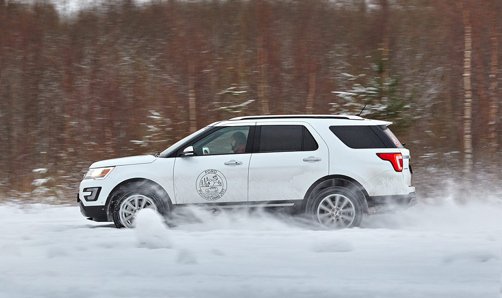 Ford Kuga и Explorer: решения защиты салона для активного образа жизни